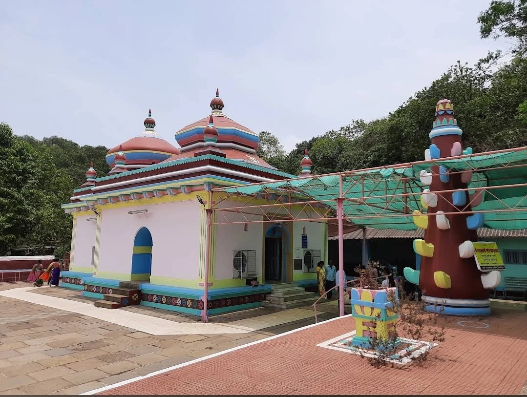 Dashbhuja Ganpati Hedavi image 2