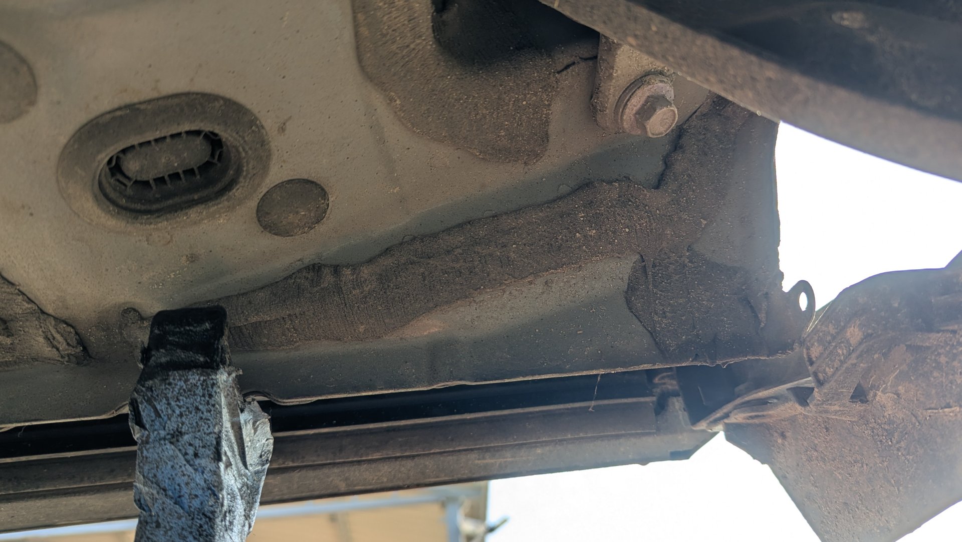 fabryczne mastyki toyota rav 4