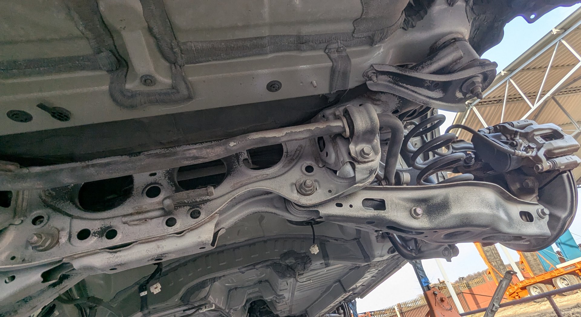 Podwozie po wypiaskowaniu toyota rav 4