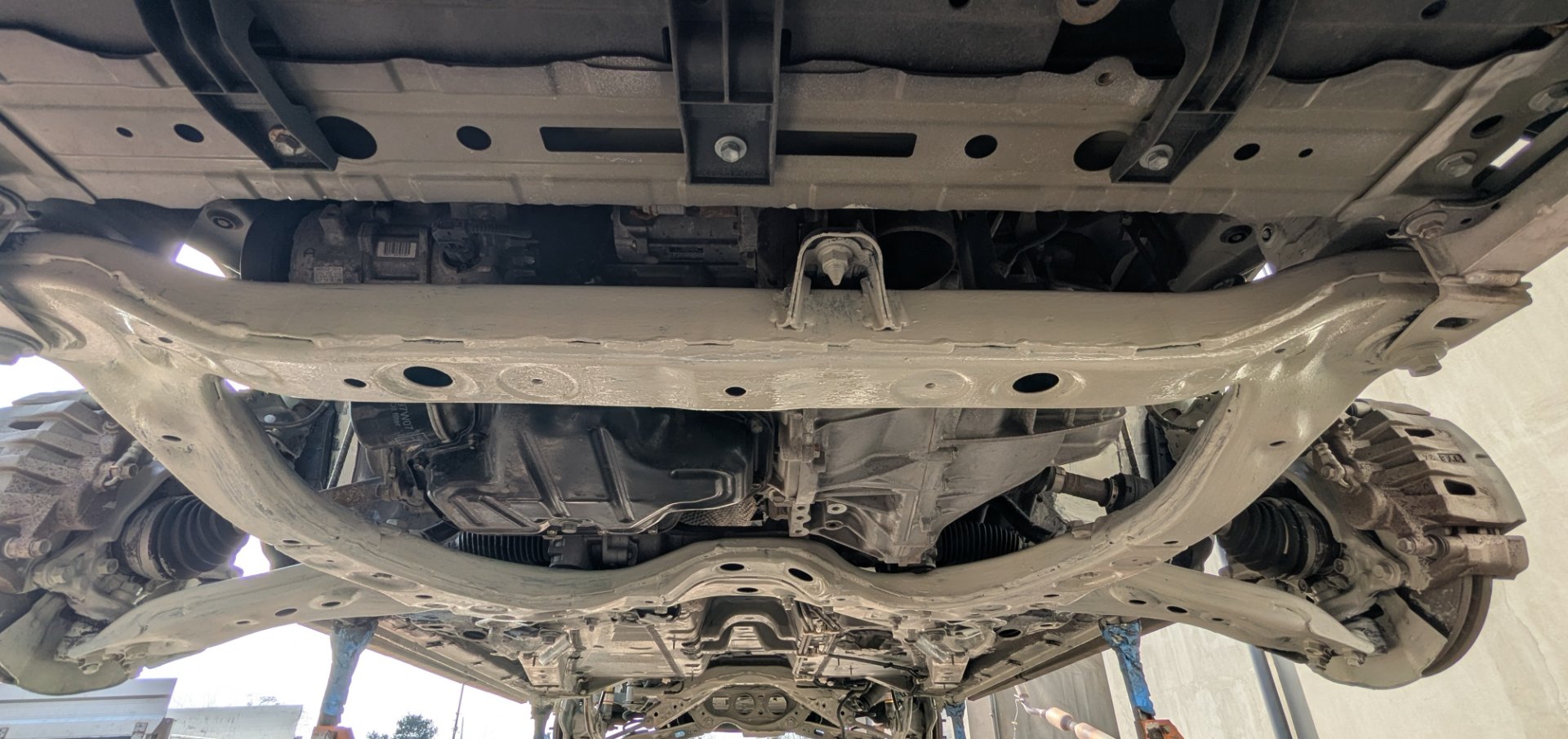 Podwozie zabezpieczone chemicznie podkładem epoksydowym