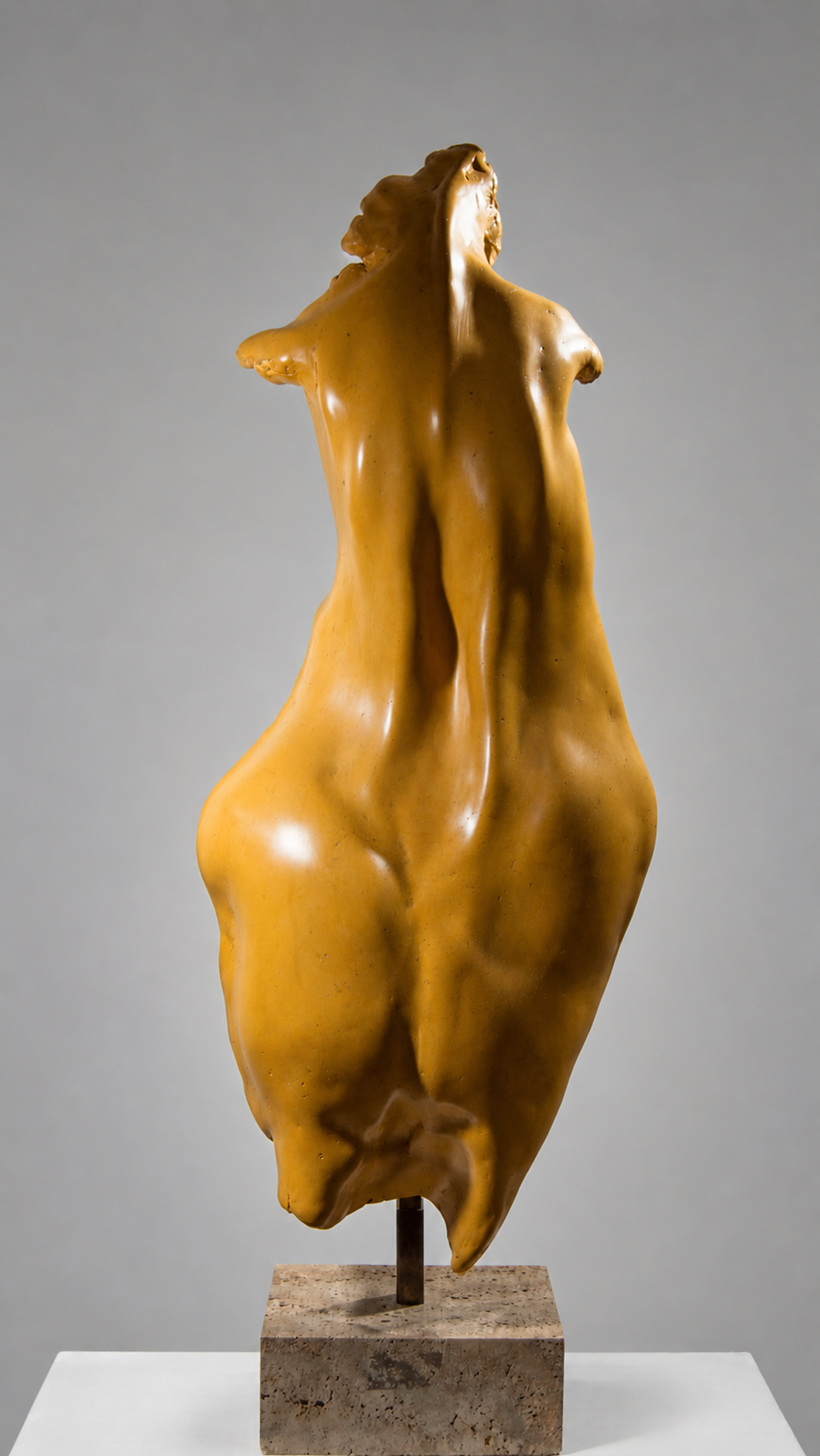 LA REINA DE LA PLAYA - José María Suhurt