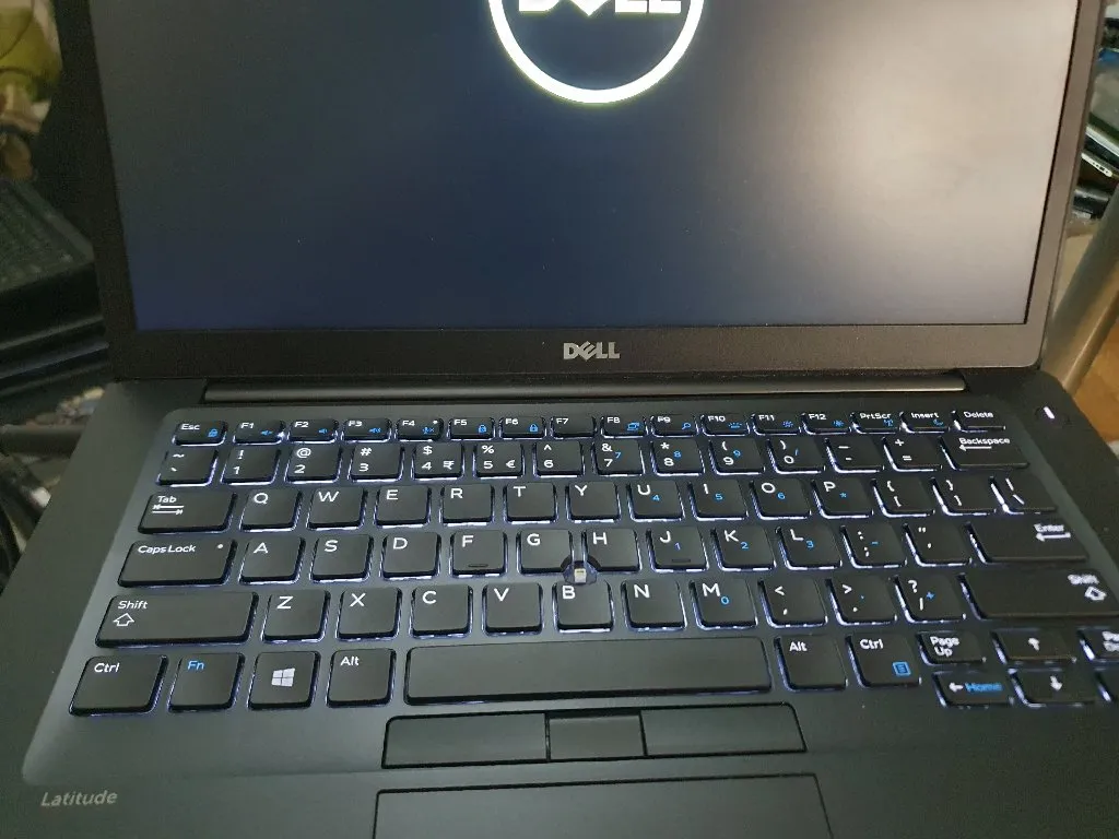 Laptop popravka prodaja delovi - 2