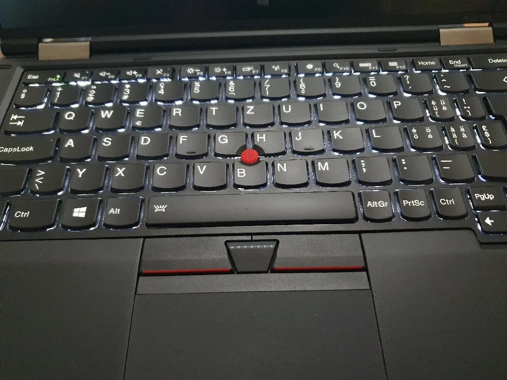 Laptop popravka prodaja delovi