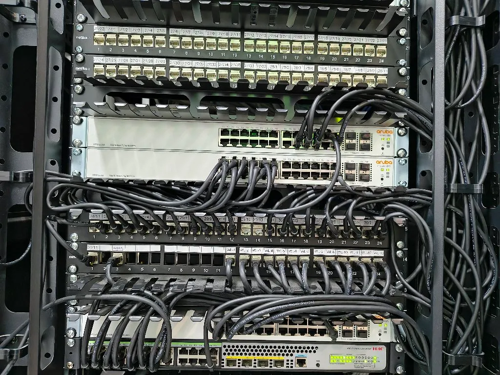 Ceffkom - Servis računara i laptopova - 1