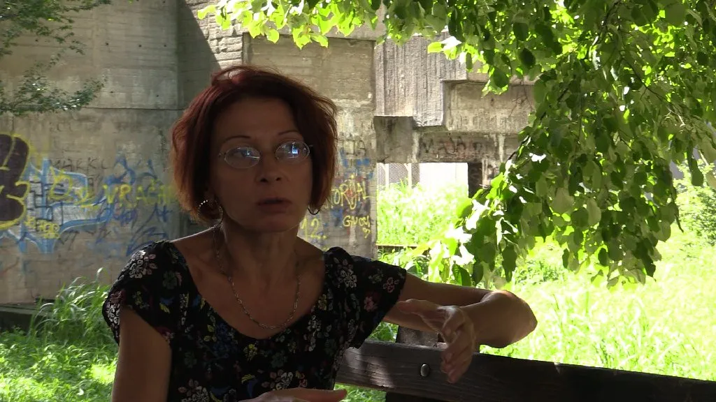 Nada Grujic, spremacica, i bejbisiter za macke - 5