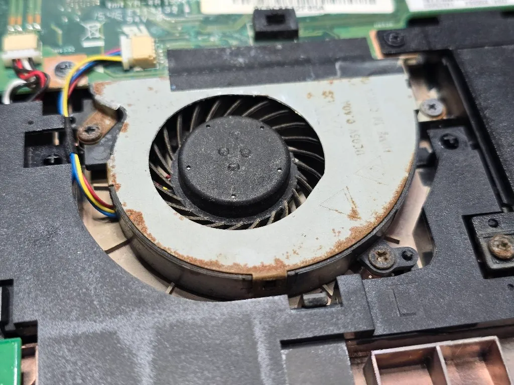 Reboot servis, prodaja računara i laptopova - 4