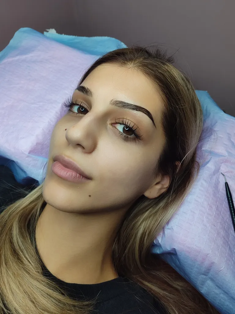 Nadogradnja svilenih trepavica lash and brow lift - 2