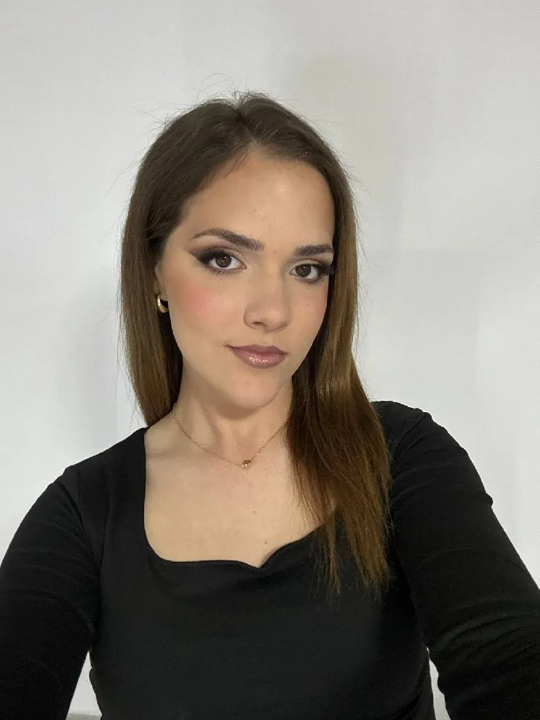 Make up and lash studio - 1
