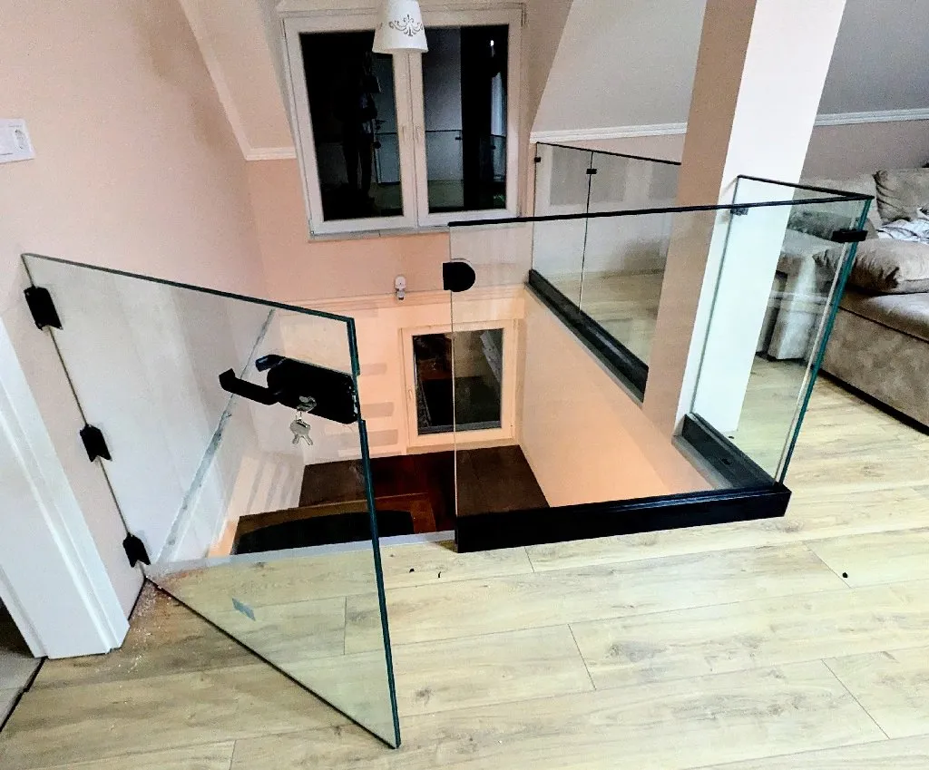 AS Glass - 1