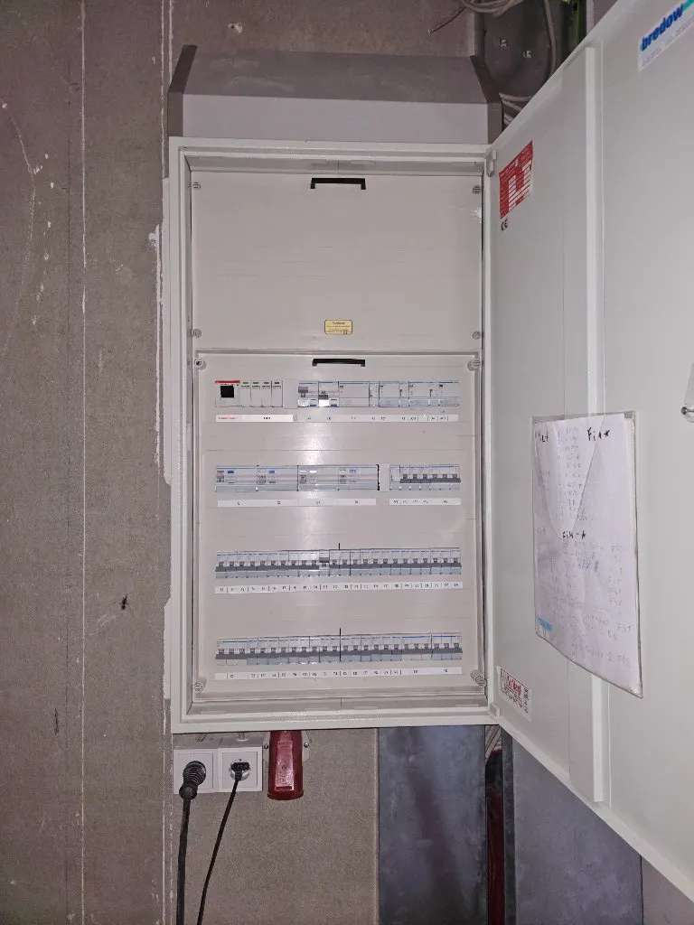 Elektricarske i IT usluge - 4