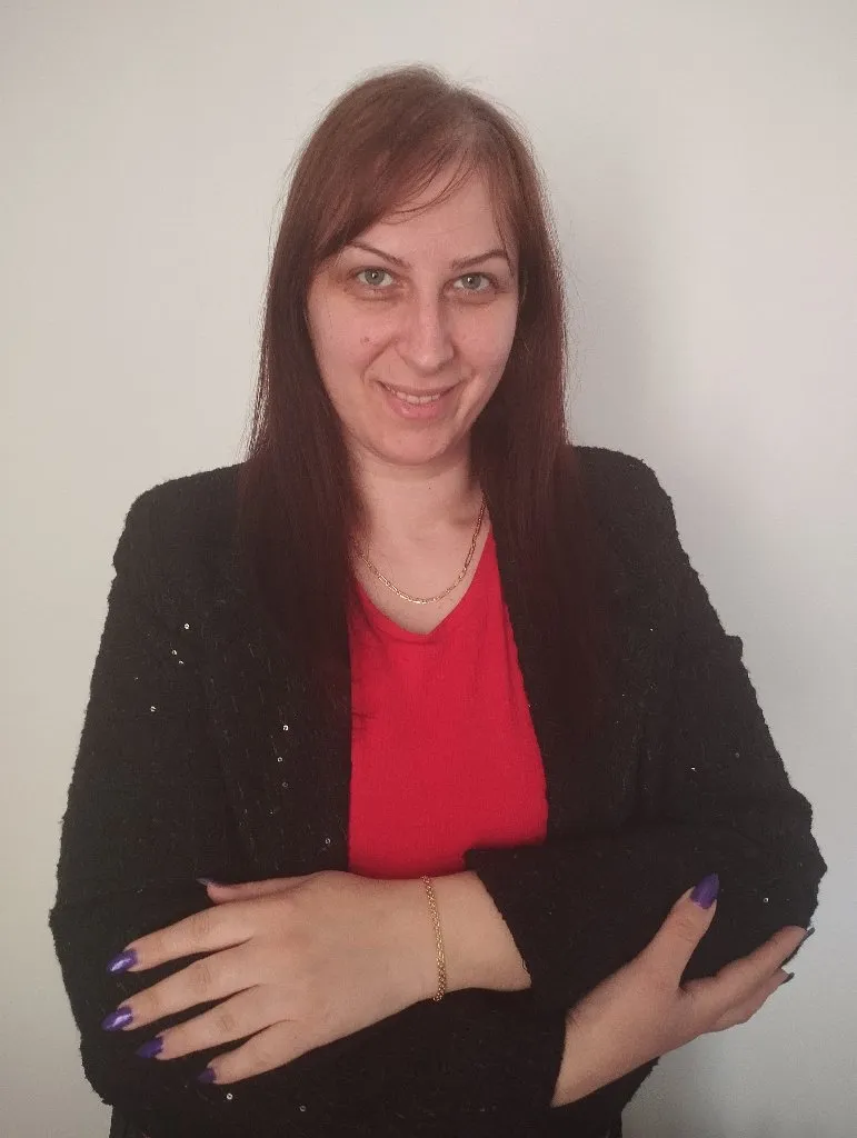 Profesor srpskog i  engleskog jezika