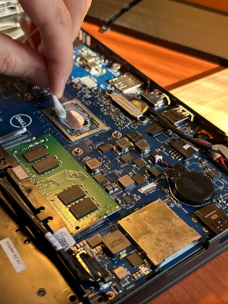 Pc refresh servis laptop i desktop računara - 1