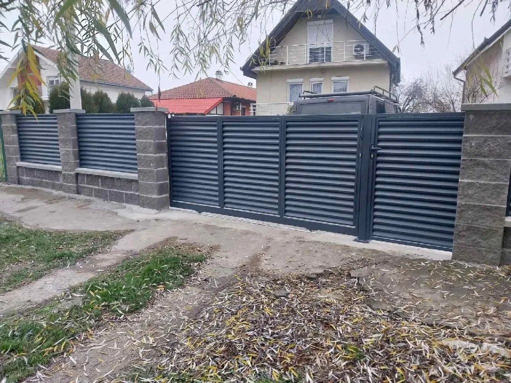 Nadstreŝnice za automobile - 1