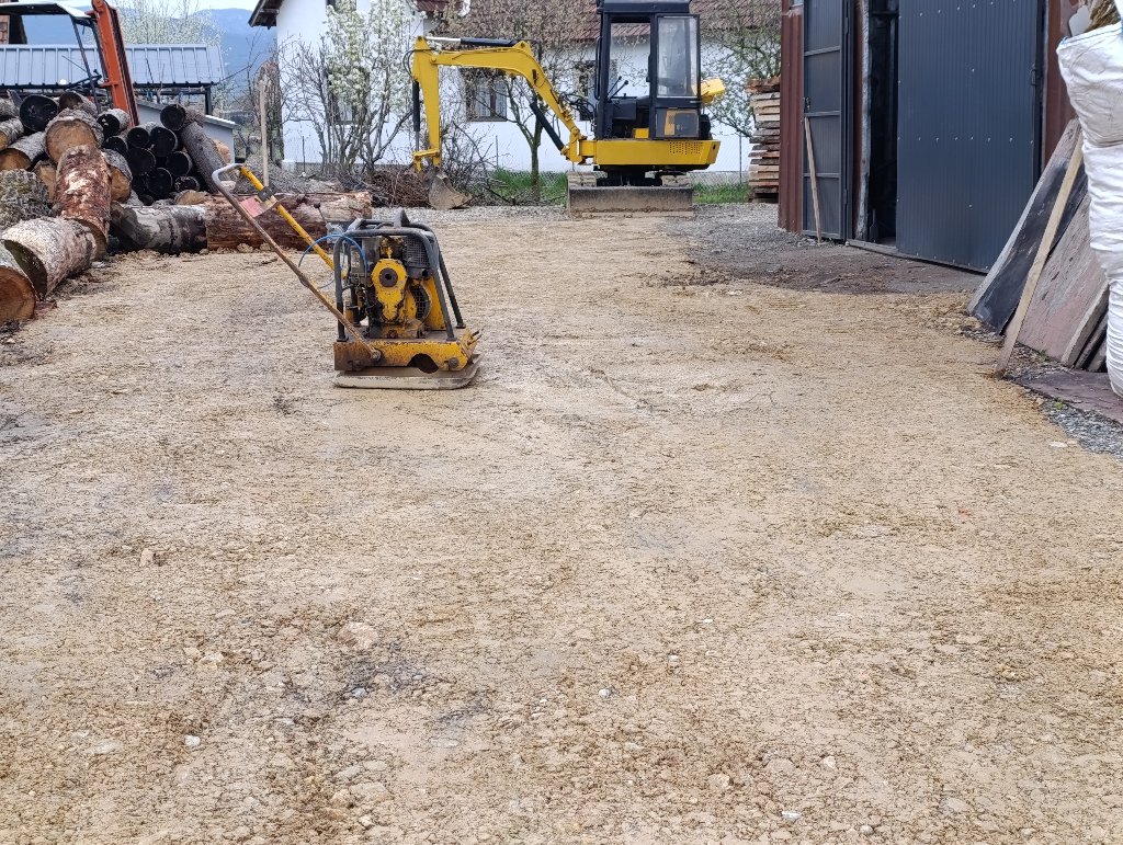 Iskop mini bager/prevoz tereta, materijala svih vrsta. - 6