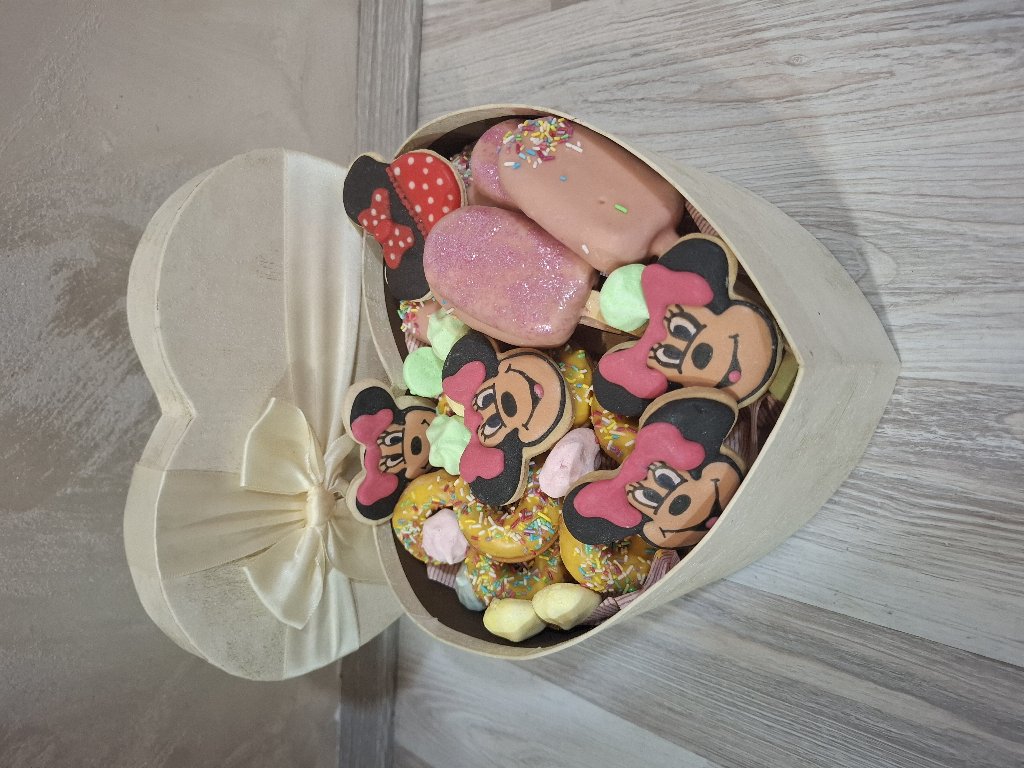 Hand_made_cookies_by_tamara - 1