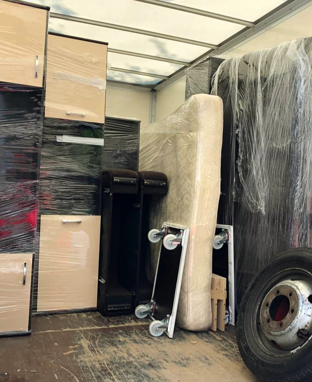 Transport robe i materijala - 1