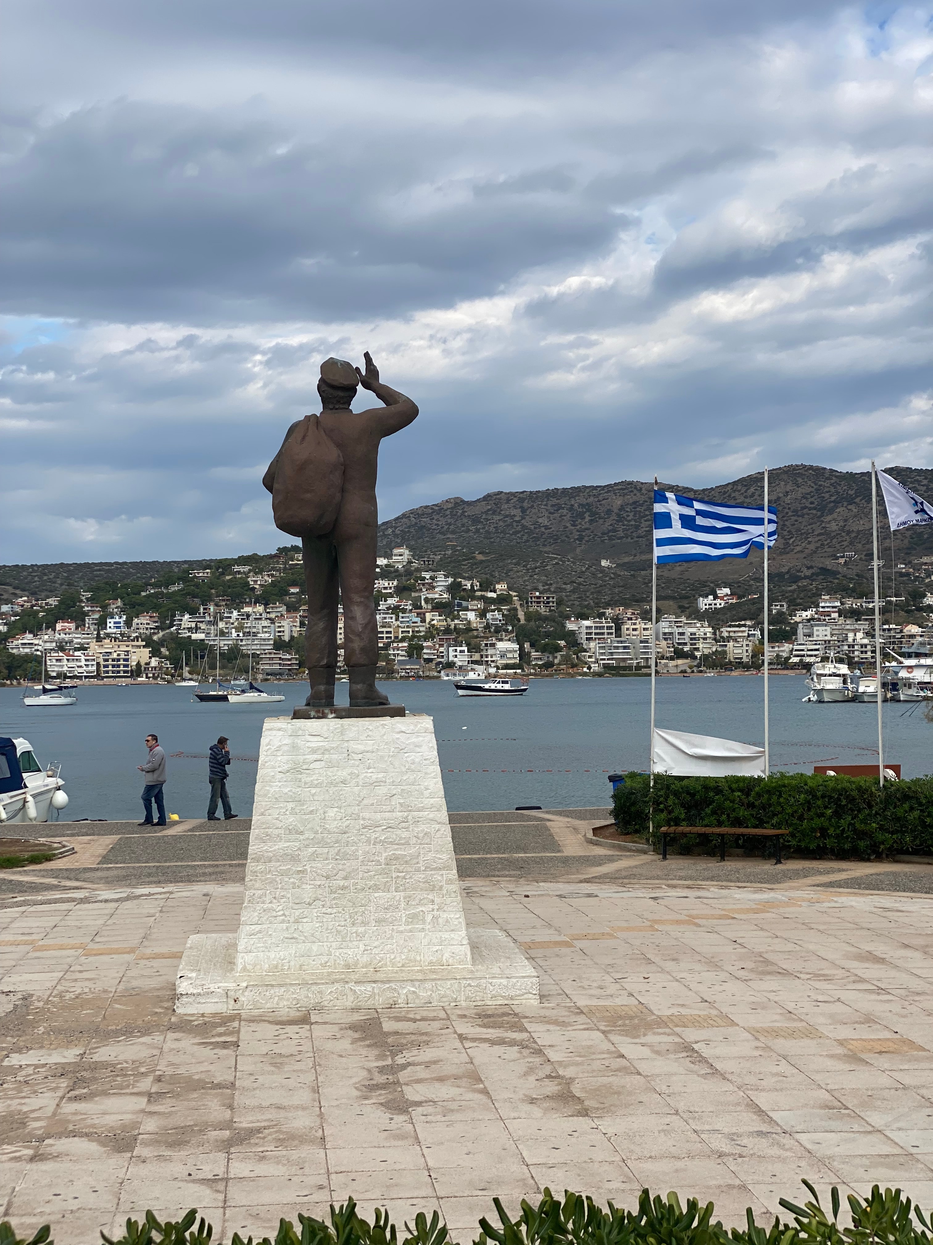 Kreikan itsenäisyyspäivä: perinteet ja merkitys suomalaiselle kodinostajalle – kuva