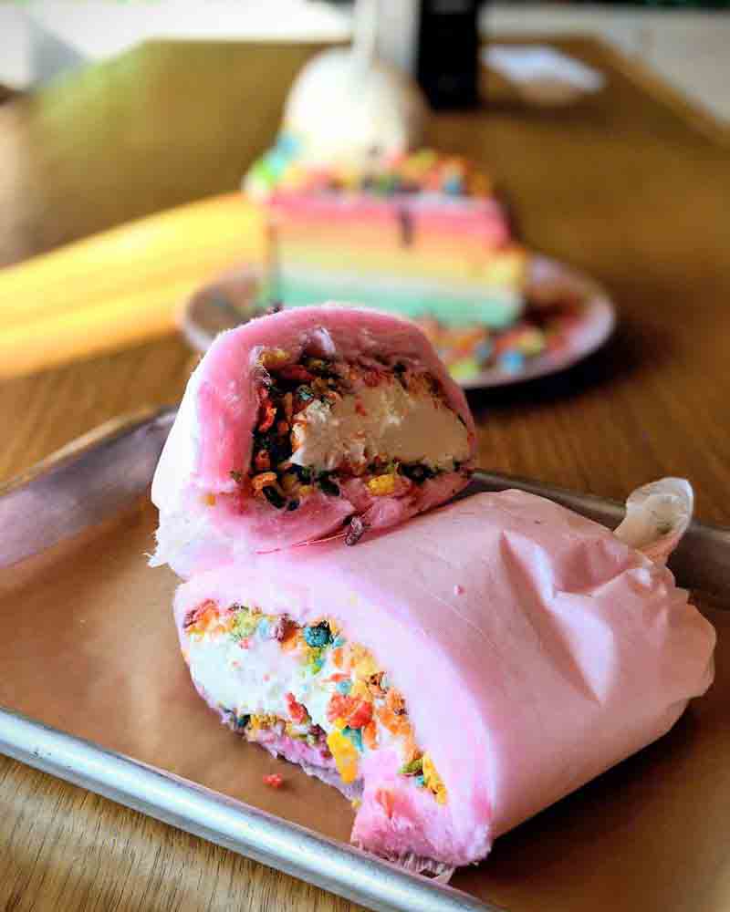 밀크타번 Cotton Candy Jameson's Infused Ice Cream Burrito