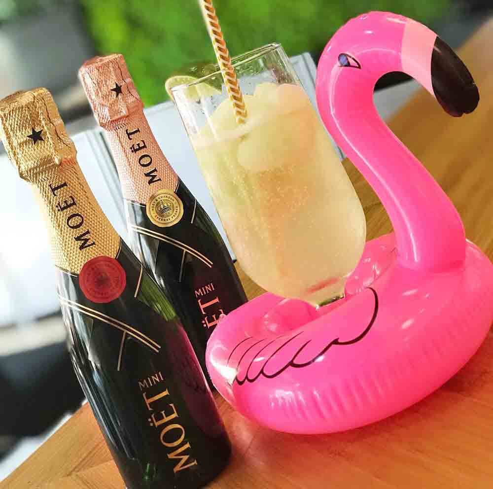 밀크타번 Mini Moet and tequila lime sorbet shampagne float