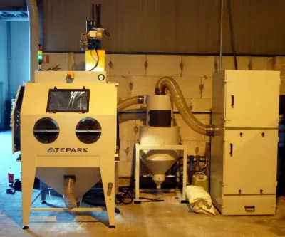 Automatic Blast Cabinet with Rotary Table and Satellites