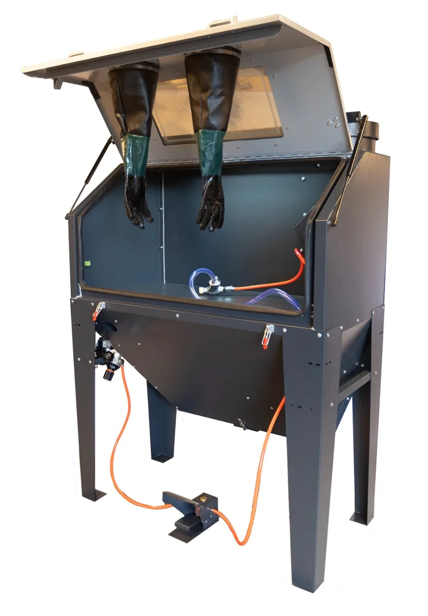 Sandblasting cabinet with dust extraction, 420 l.