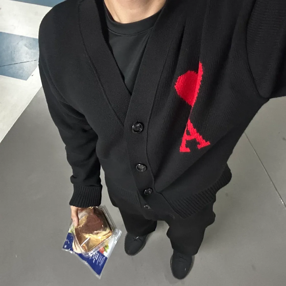 아미 빅 하트 로고 오버사이즈 인타르시아 가디건 블랙 thumbnail 3