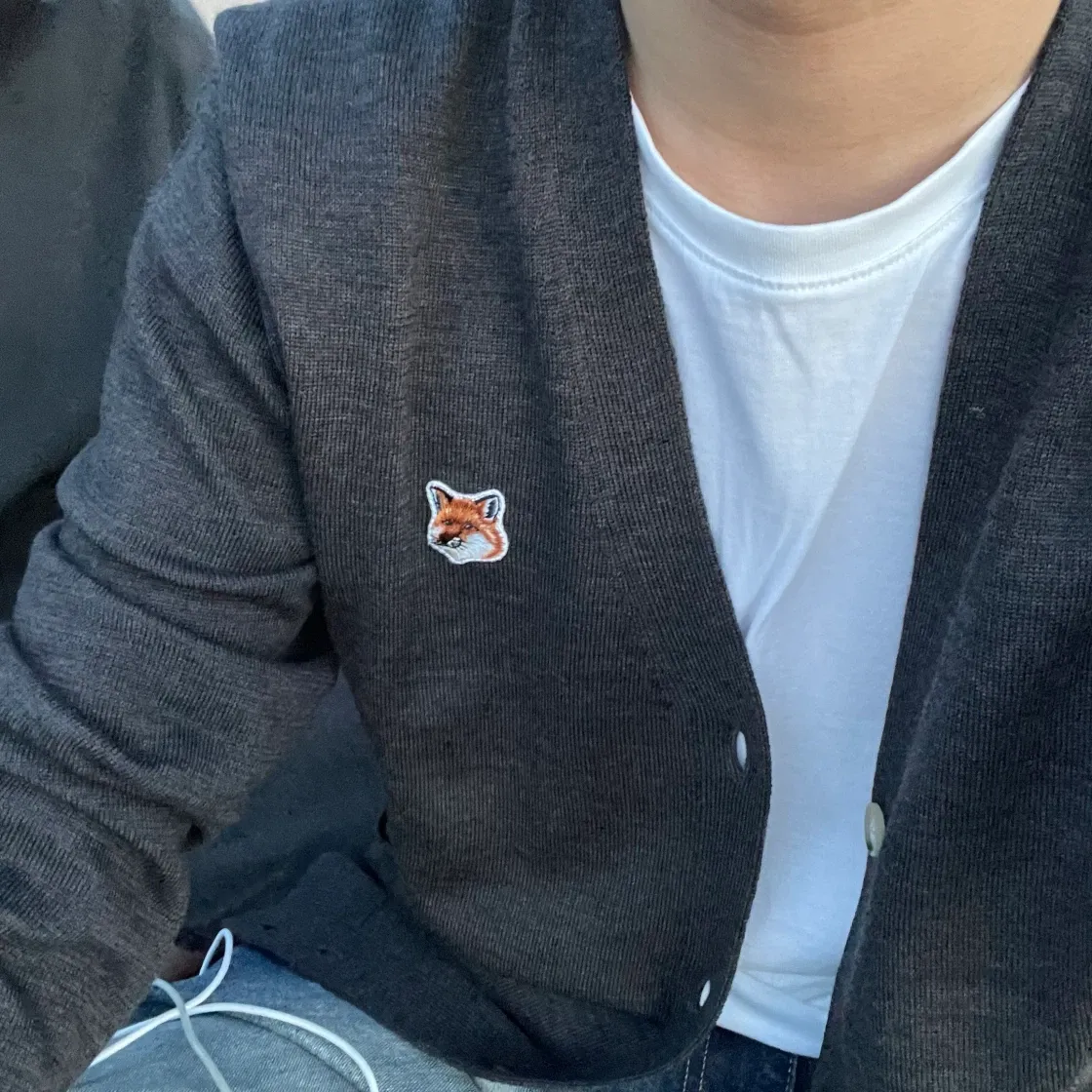 메종 키츠네 폭스 헤드 패치 클래식 가디건 앤트러사이트 멜란지 thumbnail 3
