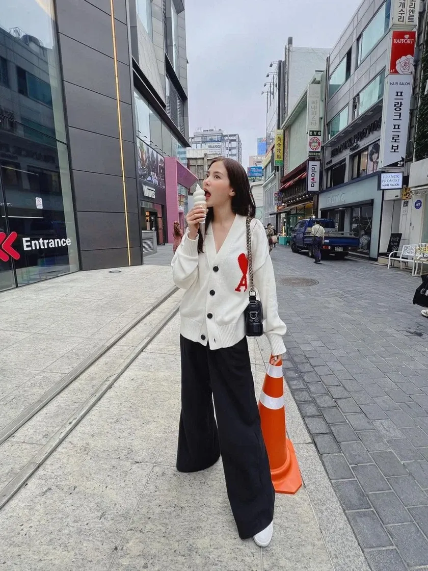 아미 빅 하트 로고 가디건 오프 화이트 레드 thumbnail 2