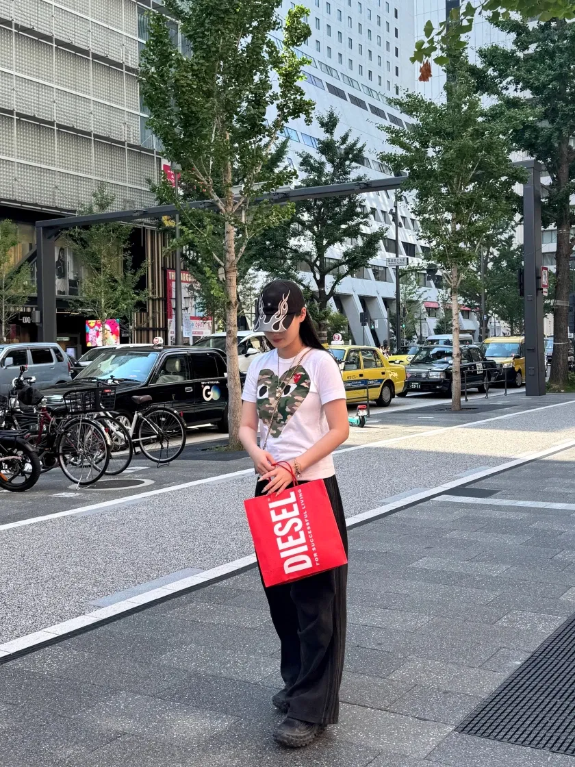 플레이 꼼데가르송 카모플라주 하트 티셔츠 화이트 thumbnail 2