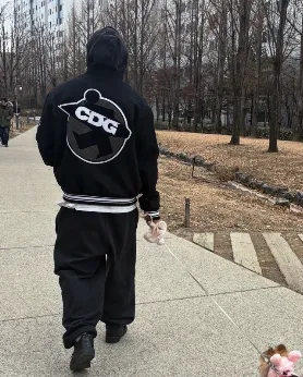 스투시 x CDG 바시티 자켓 thumbnail 2