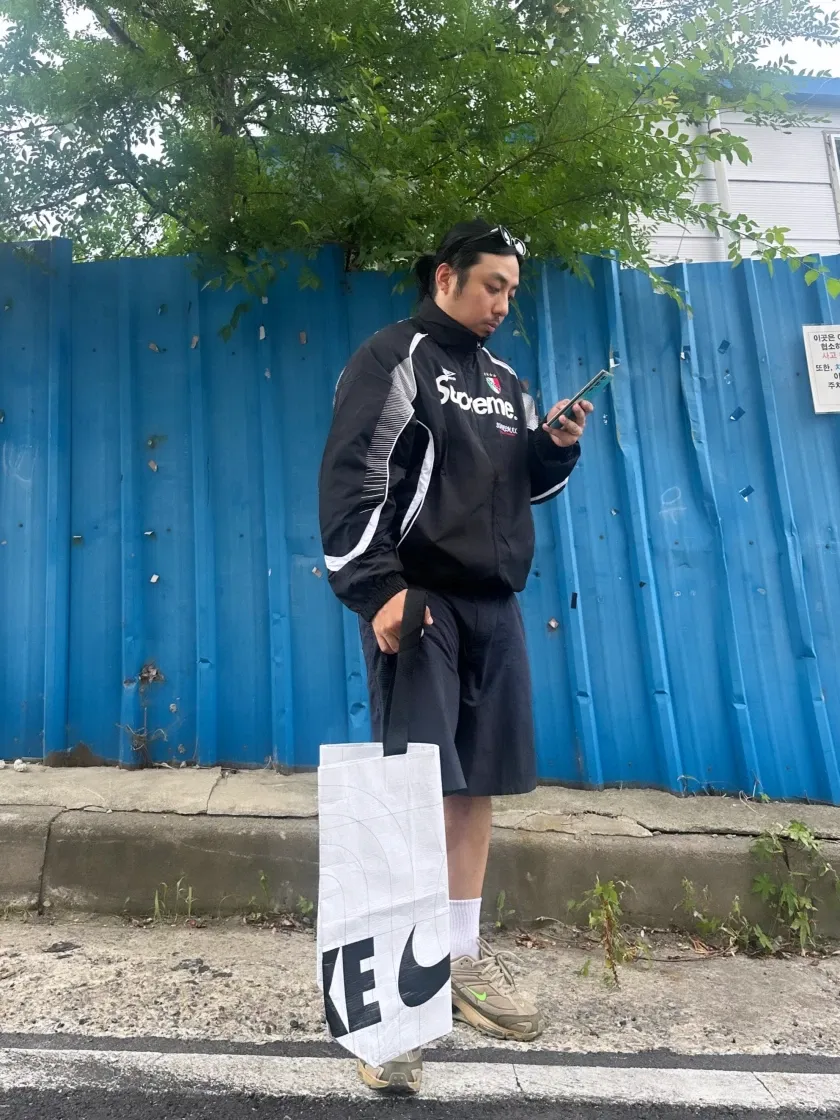 슈프림 x 엄브로 트랙 자켓 블랙 - 22SS thumbnail 2