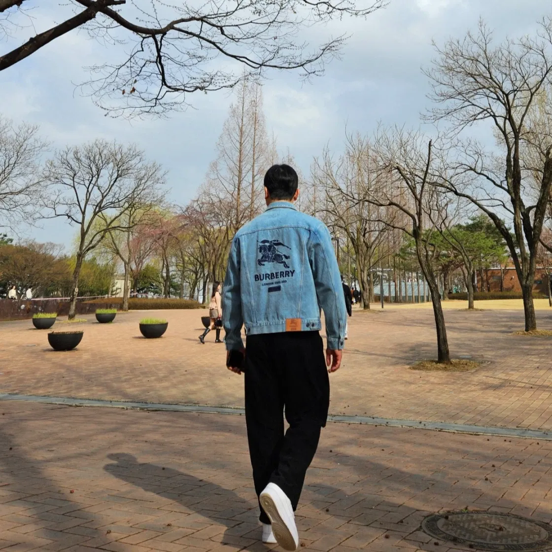 슈프림 x 버버리 데님 트러커 자켓 워시드 블루 - 22SS thumbnail 2