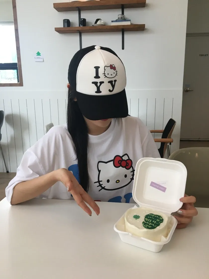 오픈 Yy x 헬로 키티 티셔츠 화이트 thumbnail 5