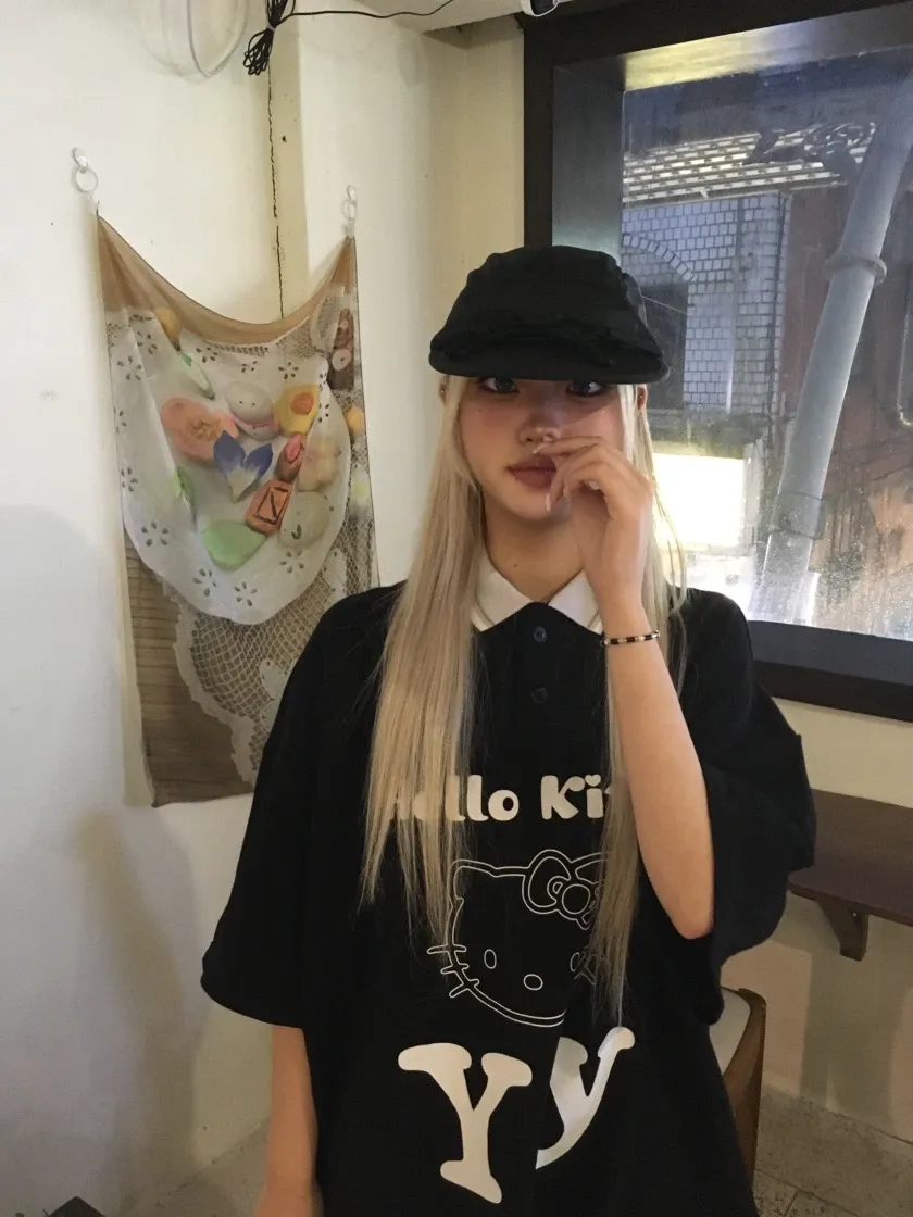 오픈 Yy x 헬로 키티 카라 티셔츠 블랙 thumbnail 3