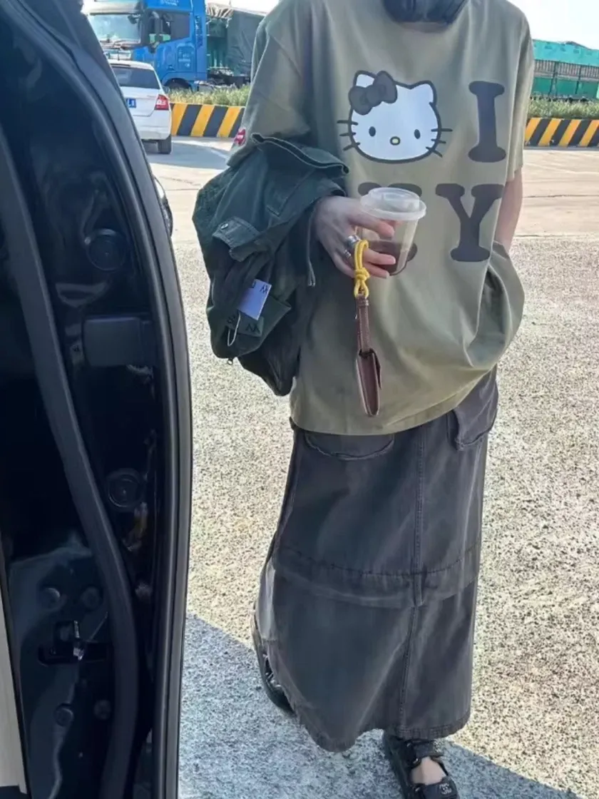 오픈 Yy x 헬로 키티 티셔츠 카키 - 익스클루시브 thumbnail 2