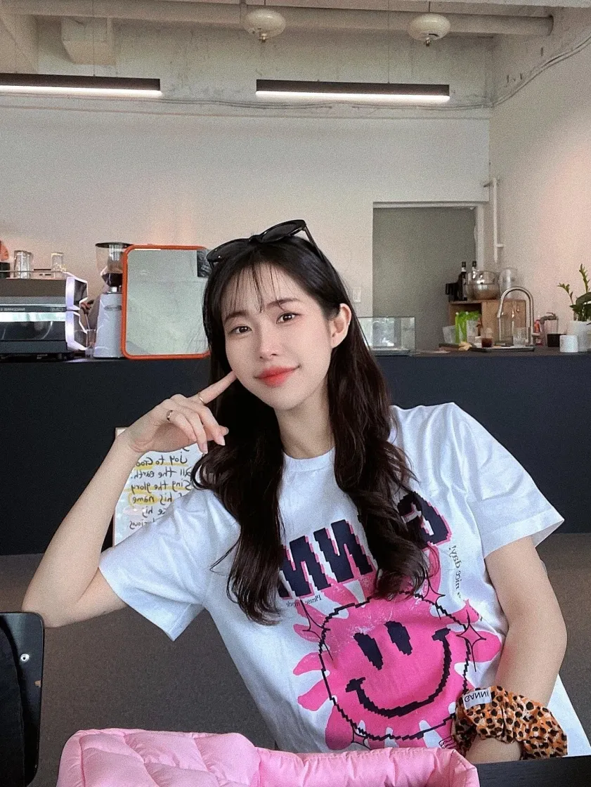 가니 러브 클럽 티셔츠 브라이트 화이트 핑크 thumbnail 2