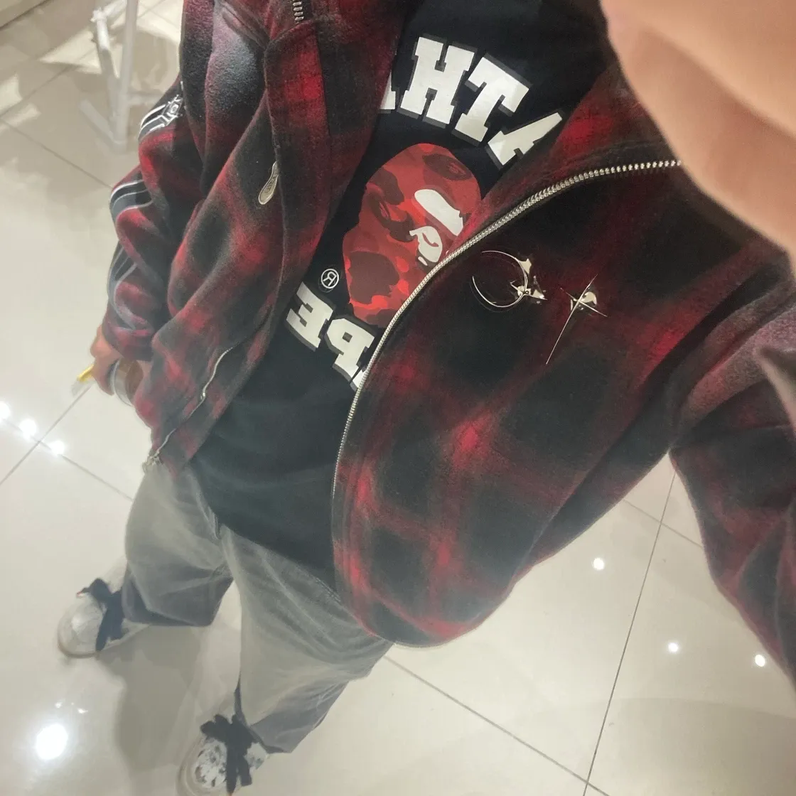 베이프 컬러 카모 컬리지 롱슬리브 티셔츠 블랙 레드 thumbnail 2