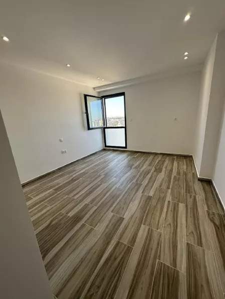 À vendre Appartement - F2 4