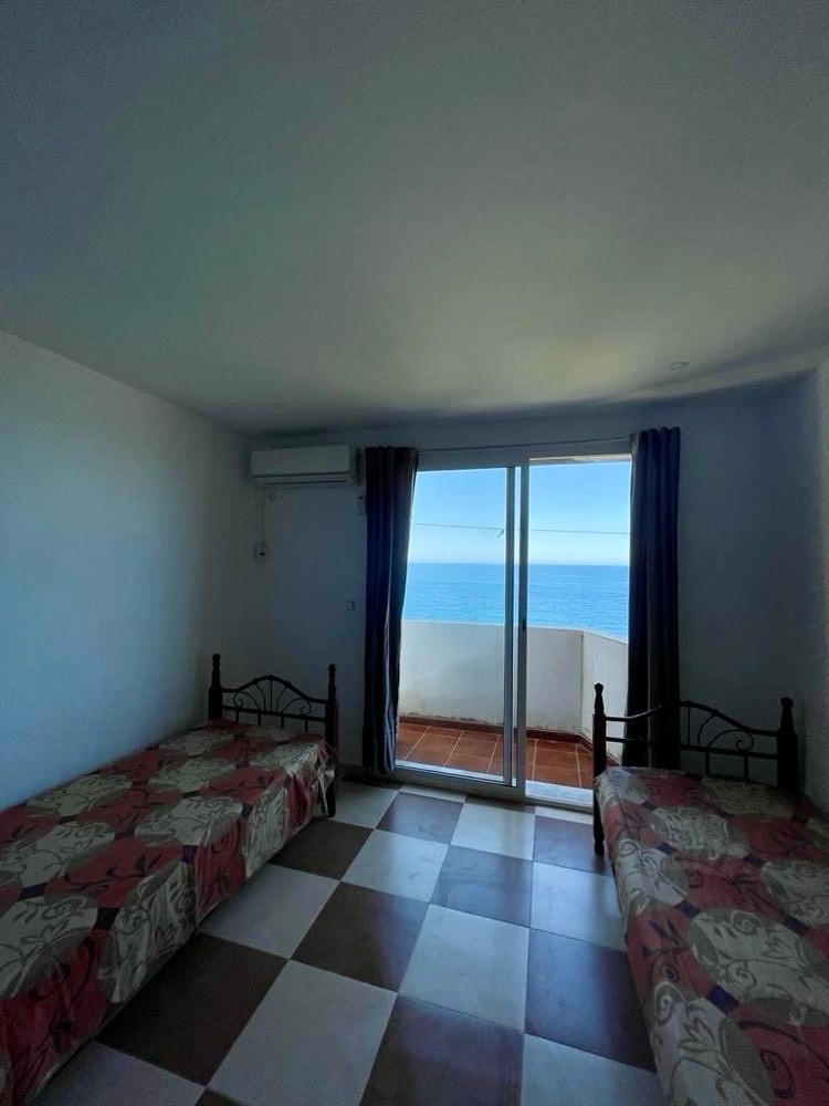 À vendre Appartement - F2 4