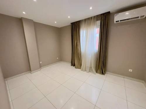 À louer Appartement - F1 17