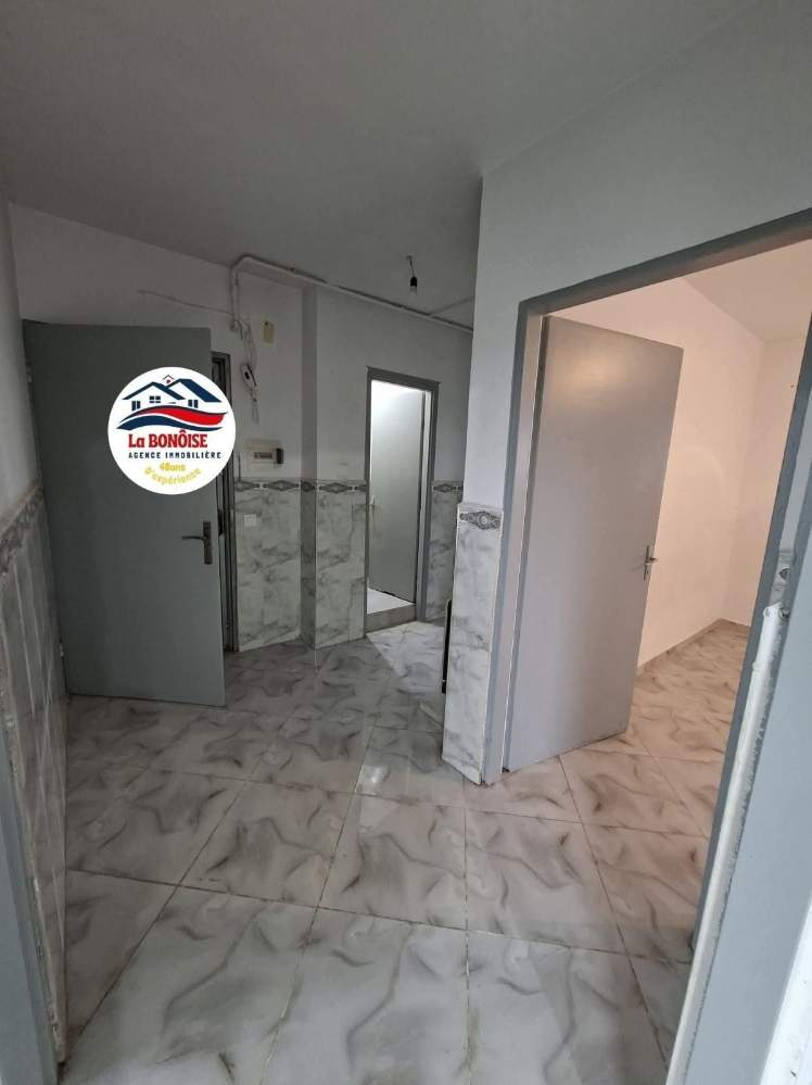 À louer Appartement - F1 16