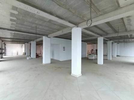 À vendre Local 16