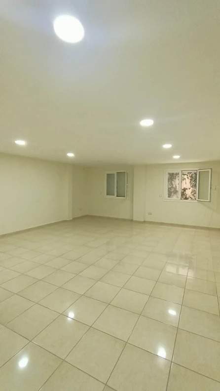 À vendre Local 16