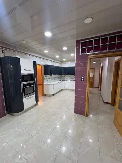 À louer Appartement - F4 4