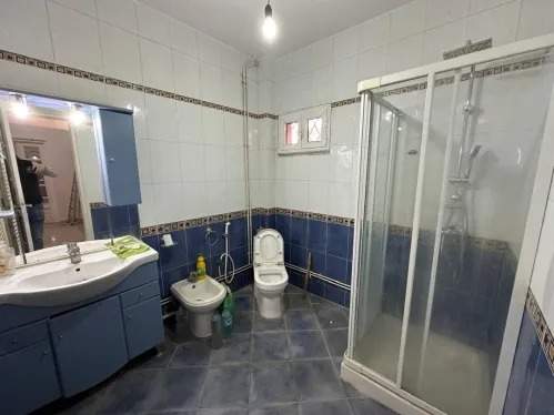 À louer Villa - F8 4