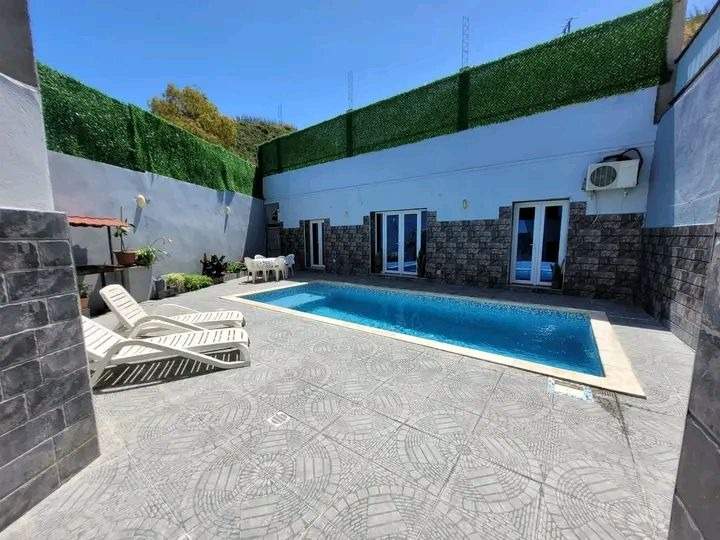 À louer Villa 11