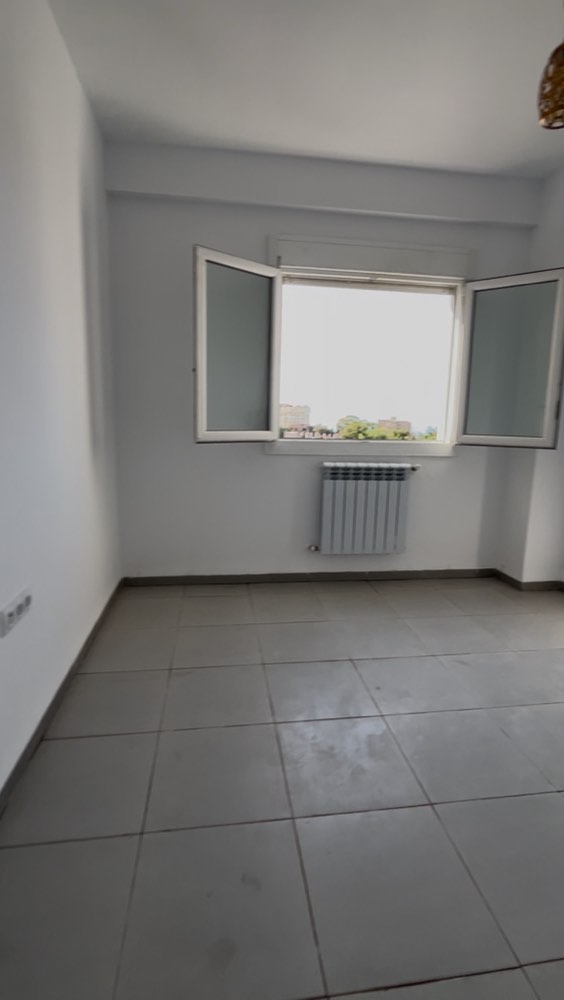 À vendre Appartement - F1 9