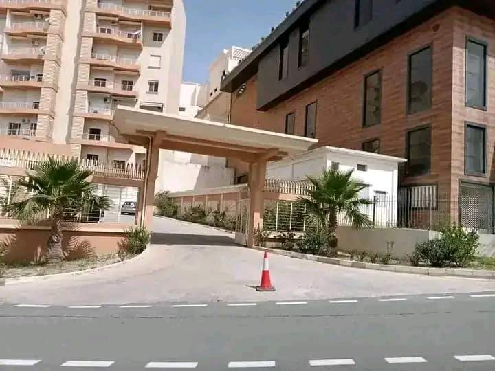 À louer bungalow - F1 8