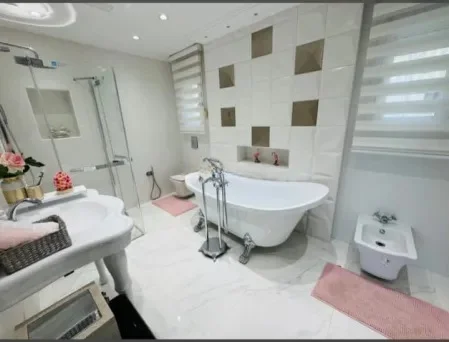 À louer Appartement - F5 2