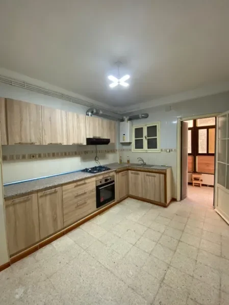 À louer Niveau de villa - F3 17